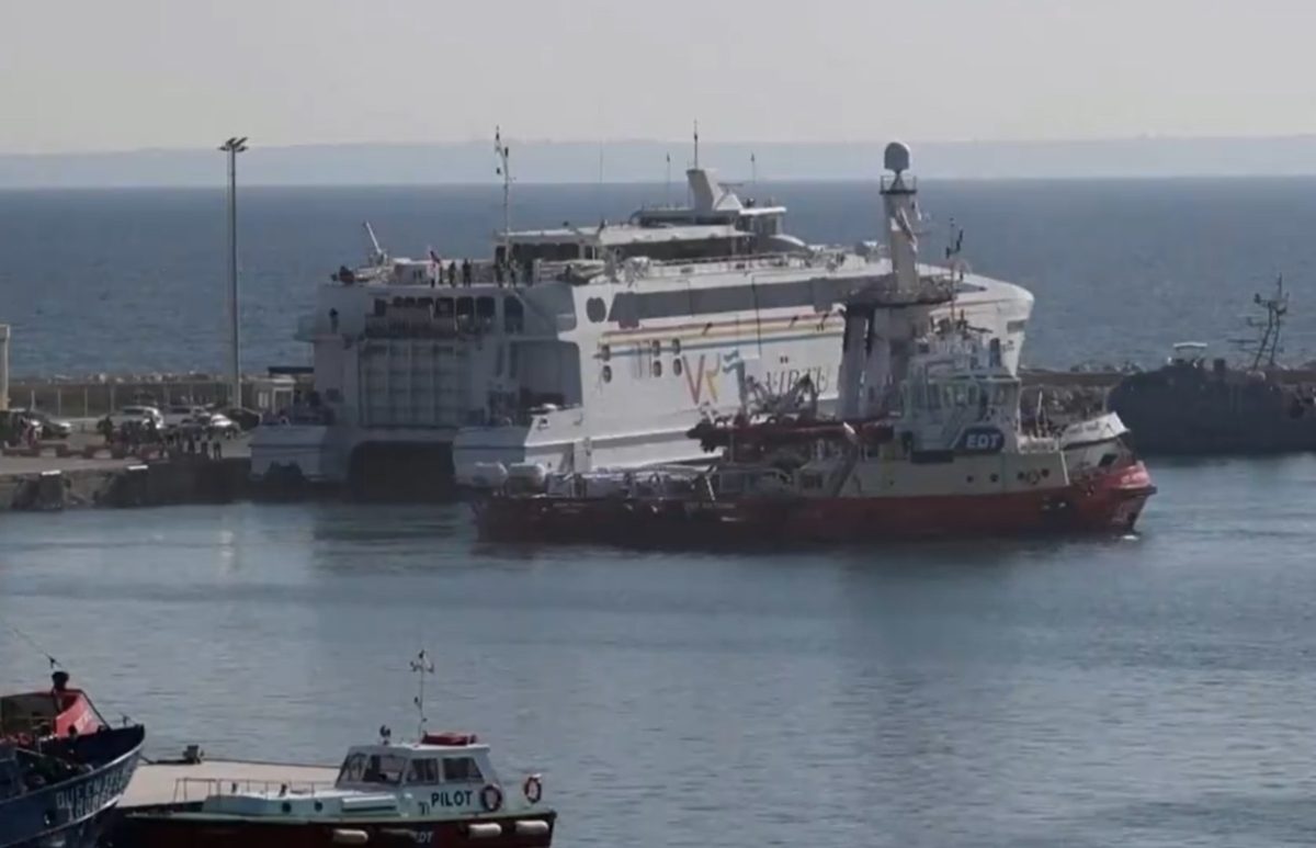 Humanitarian Voyage First Ship Sets Sail From Cyprus To Gaza S