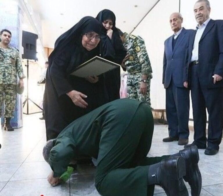 Shocking Video: Iraqi Man Kisses the Foot of an Iranian Cleric