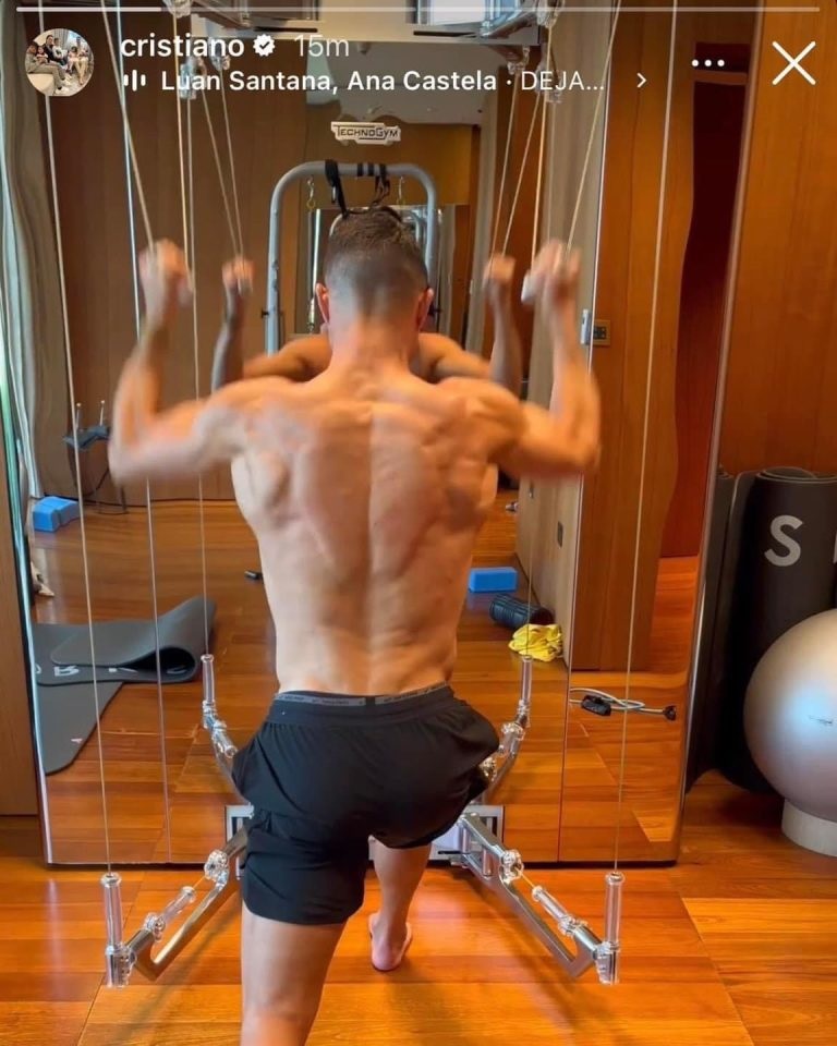 Ronaldo has an amazing physique despite reaching 38 years old