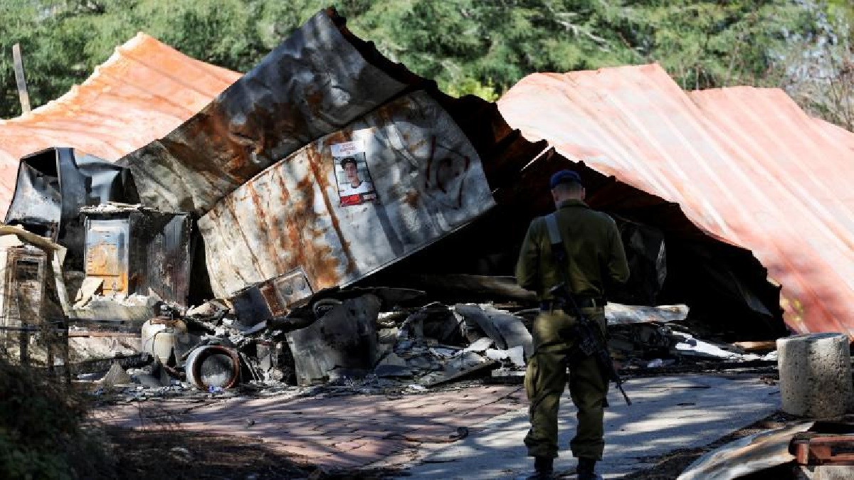 The Israeli planes targeted settlers' cars on October 7th