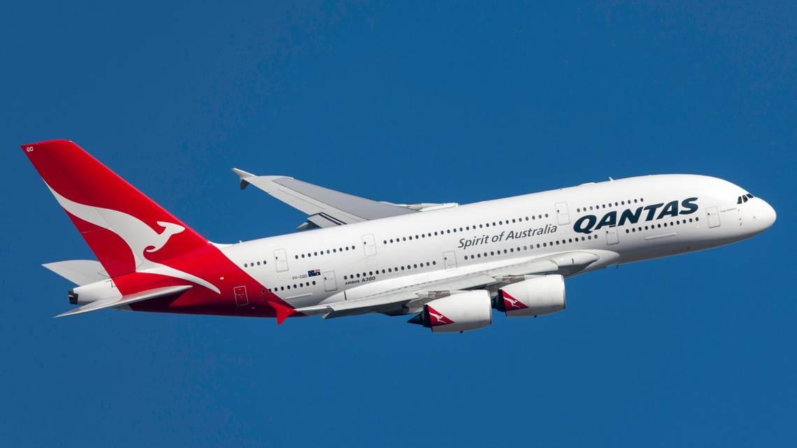 A passenger posted pictures of his meal aboard Qantas Airlines, describing it as a poor-quality meal.