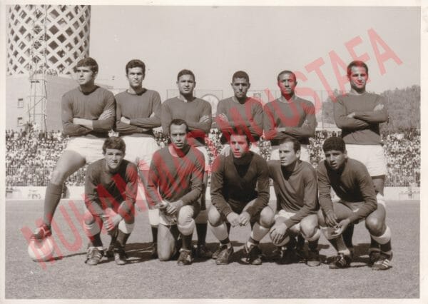فريق الأهلي المصري من ضمنهم الراحل فؤاد أبو غيدة في فترة الستينيات