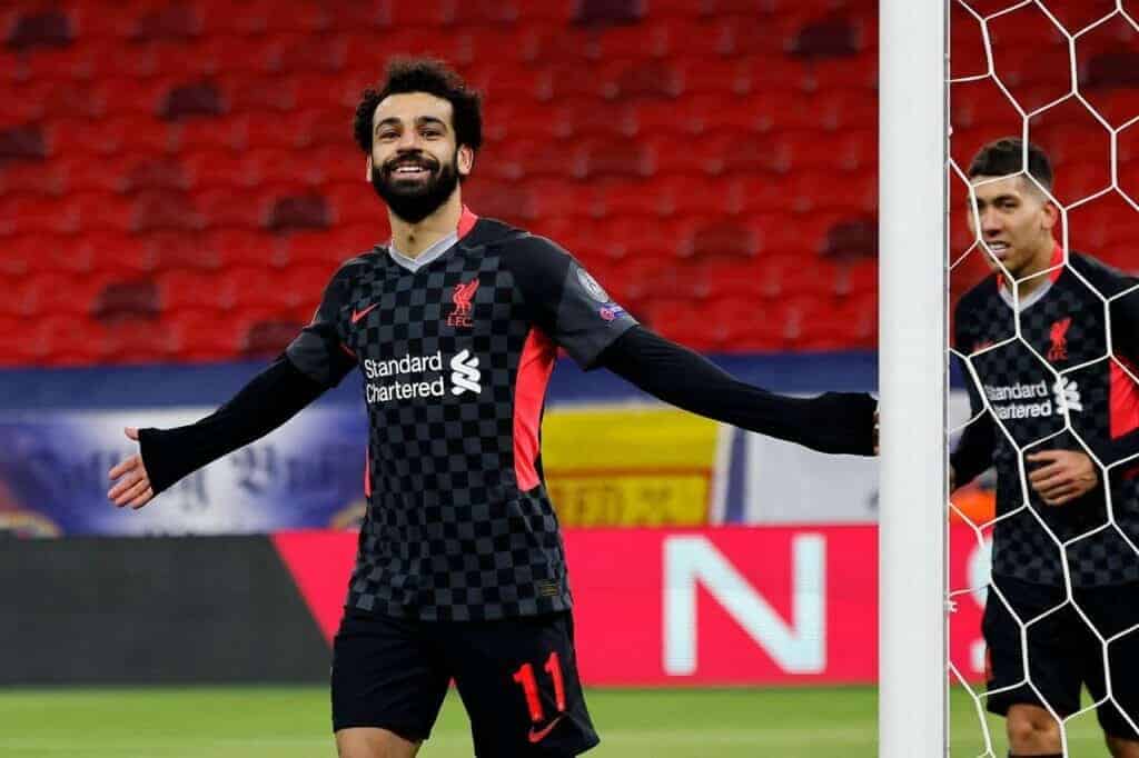 محمد صلاح يظهر على برج خليفة في دبي للحديث عن مستقبل الرياضة watanserb.com