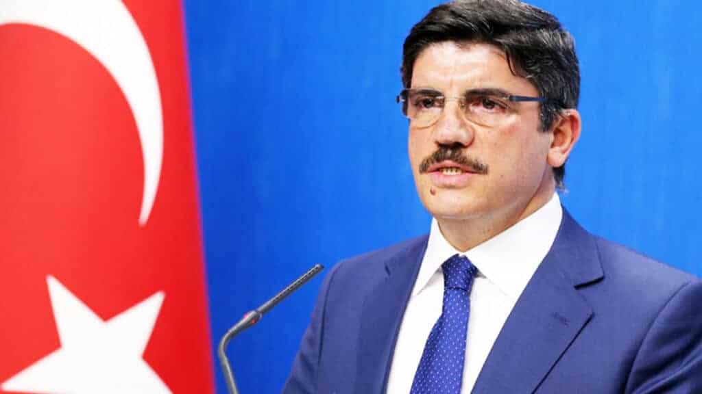 ياسين أقطاي مستشار أردوغان watanserb.com