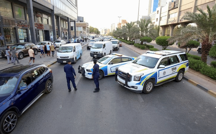 فتاتان تنحران أمهما في جريمة مروعة في منطقة الدوحة بالكويت watanserb.com