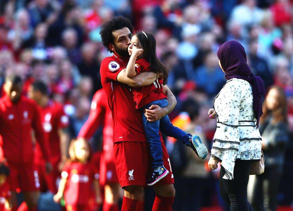 محمد صلاح يتحدث عن علاقته مع زوجته وأبرز زملائه المقربين منه watanserb.com