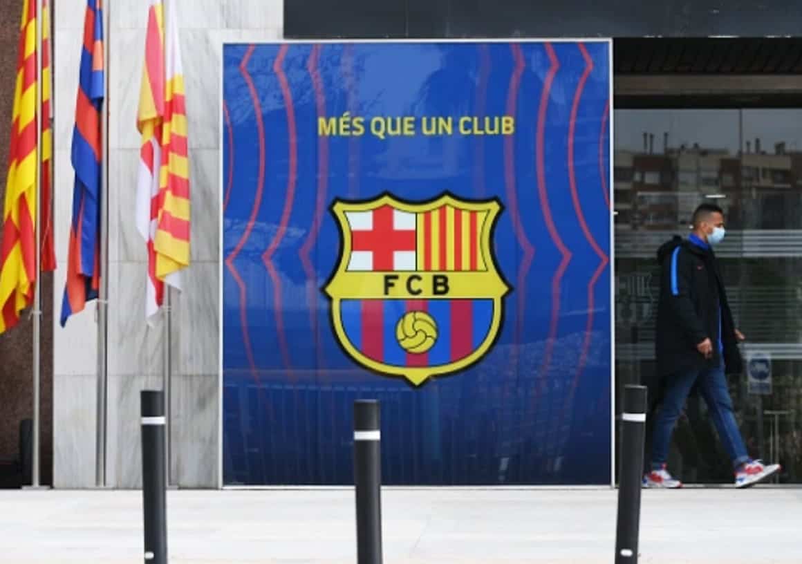 برشلونة وفضيحة بيع التذاكر لجماهير فرانكفورت watanserb.com