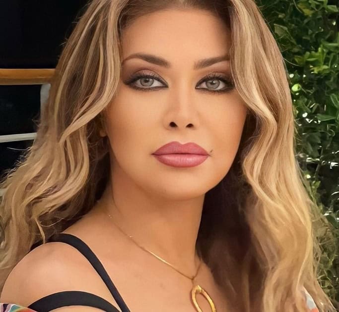 نوال الزغبي بملابس ضيقة تكشف كل شيء وتعليقات خارجة من متابعيها (شاهد) watanserb.com