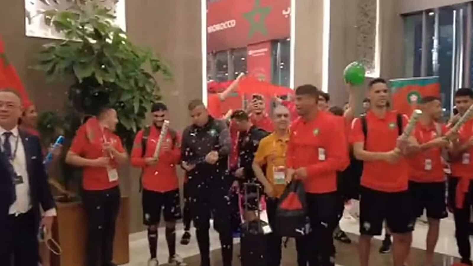 احتفال منتخب المغرب بالفوز على إسبانيا watanserb.com