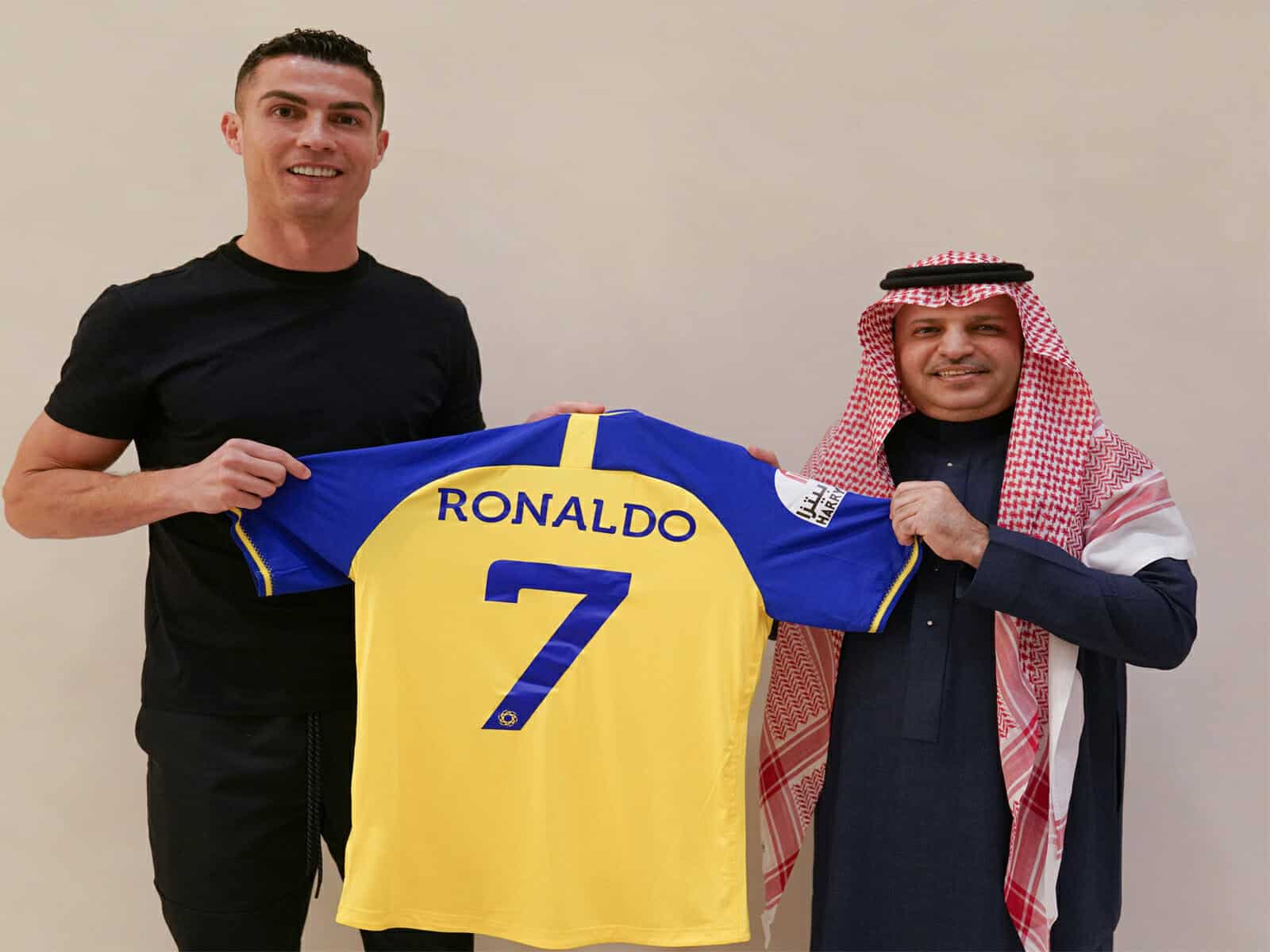 توقيع رونالدو مع النصر السعودي watanserb.com