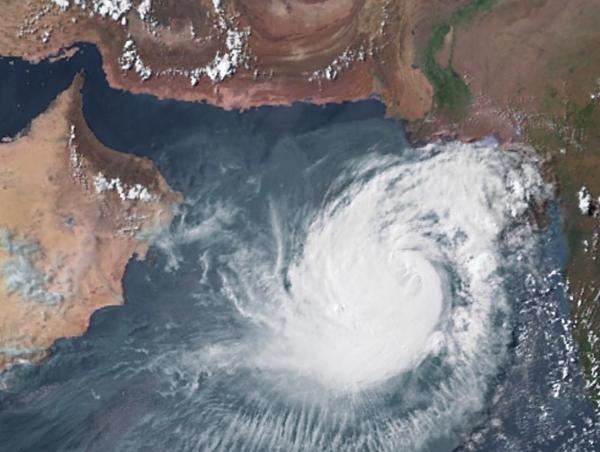 إعصار بيبارجوي في بحر العرب