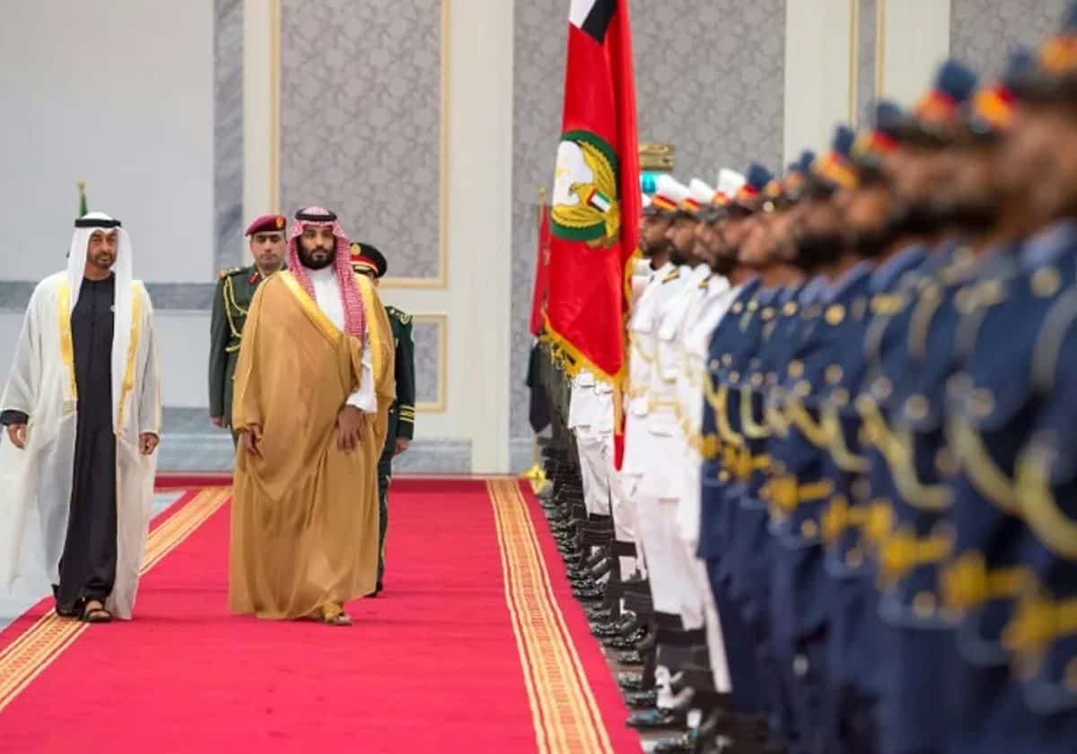 هكذا يسعى ابن زايد لإسقاط ابن سلمان عبر بوابة اليمن بعدما خرج عن سيطرته