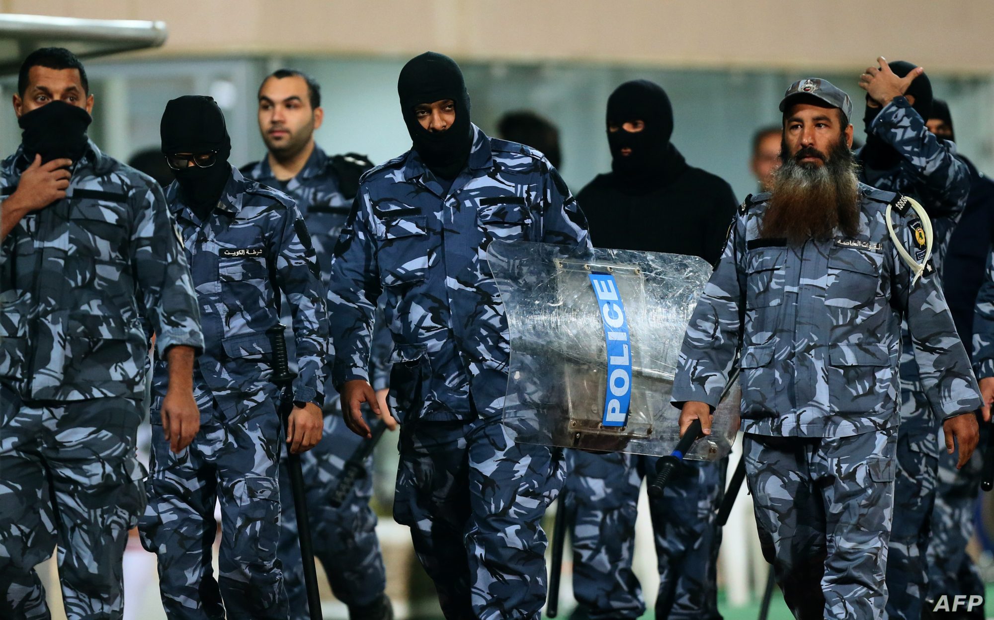 هوية 3 عناصر اتهمتهم السلطات الكويتية بالتخطيط لعملية إرهابية ضد دور